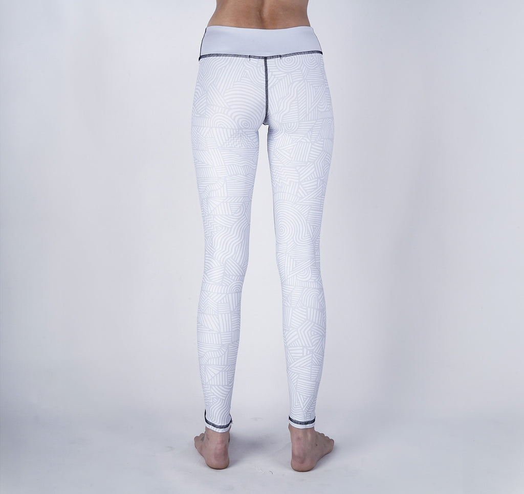 Leggings, Symmetries Parchment